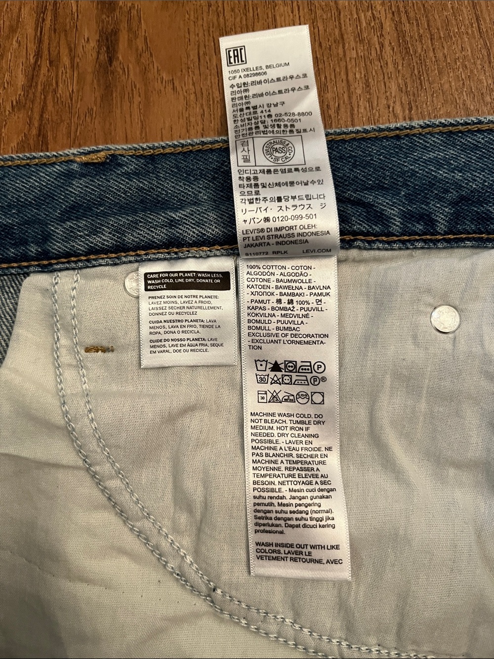 NWT Levi’s Cinch Barrel Jeans - Picture 10 of 16